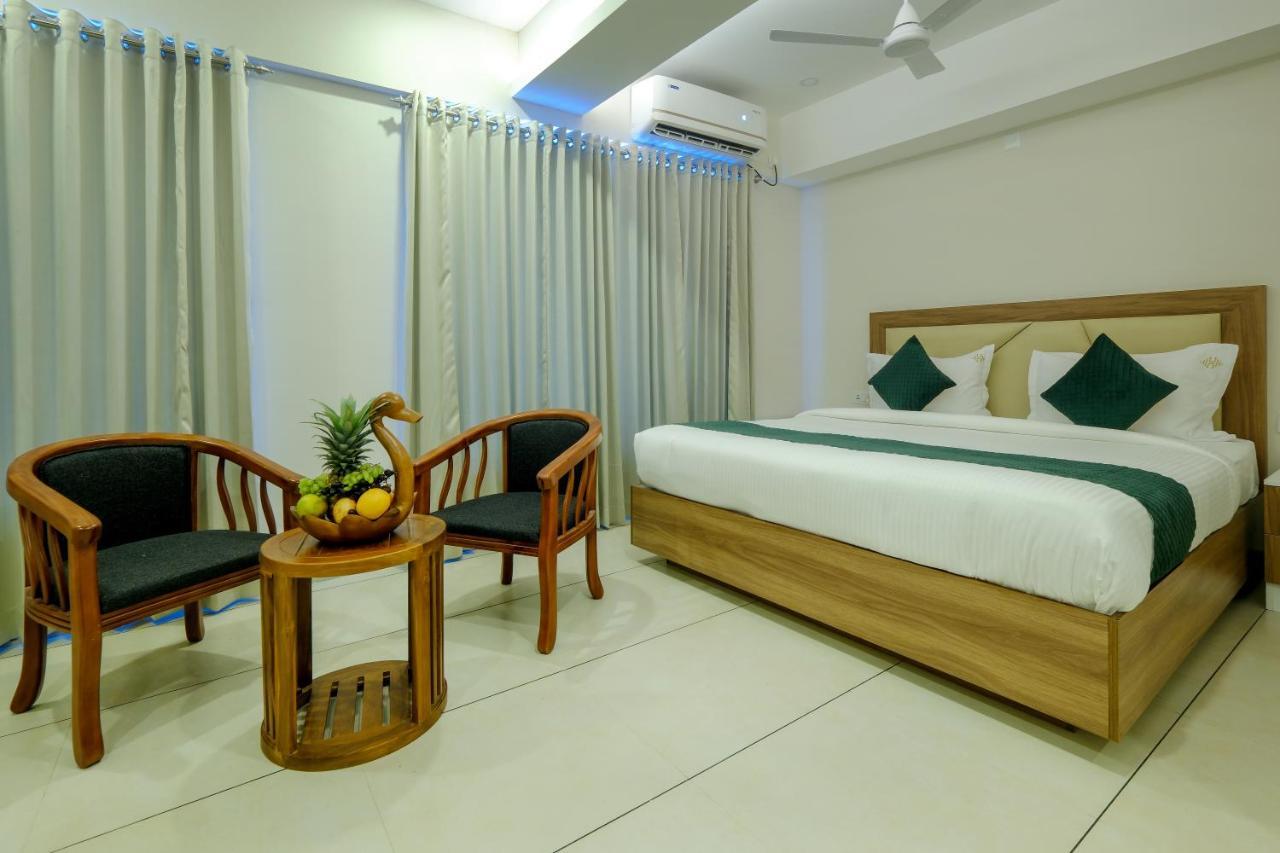 The Heartland Business Hotel, Trivandrum Thiruvananthapuram Exterior foto